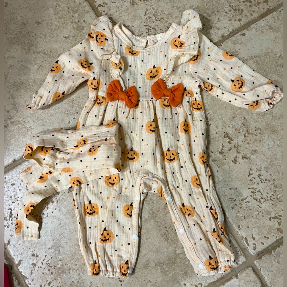 Jack-o’-lantern Pumpkin Long Sleeve Footie NWOT size 70